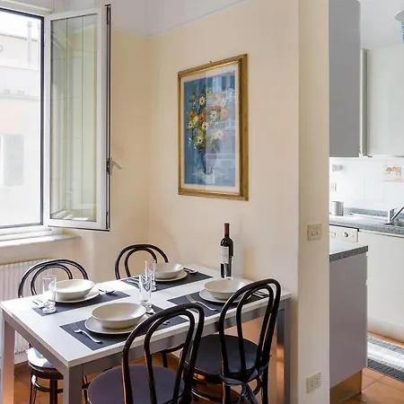 Appartamento Hintown Casa Di Prestigio Casaregis Genova