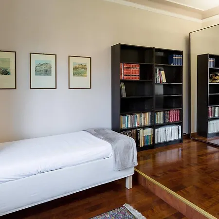 Hintown Casa Di Prestigio Casaregis * Генуя